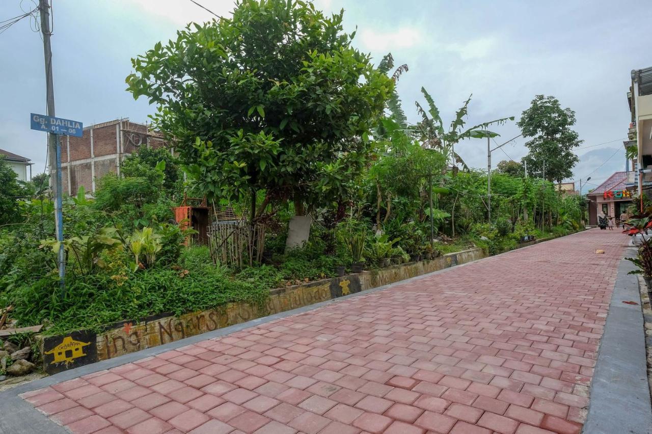Reddoorz Syariah Near Taman Rekreasi Kalianget Wonosobo Hotell Exteriör bild